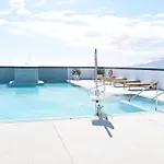 Urban Sky Luxury Flat With Amazing Views In